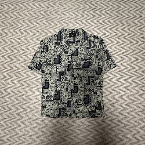 VINTAGE usa made hawaiian shirt