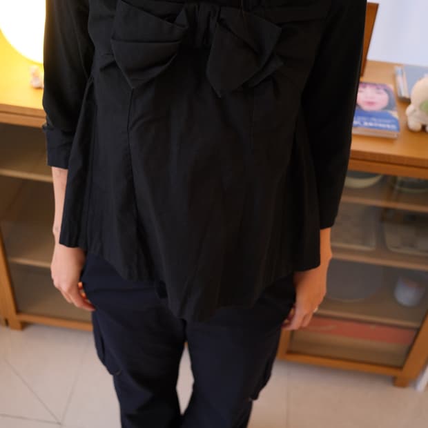 Big ribbon side shirring top