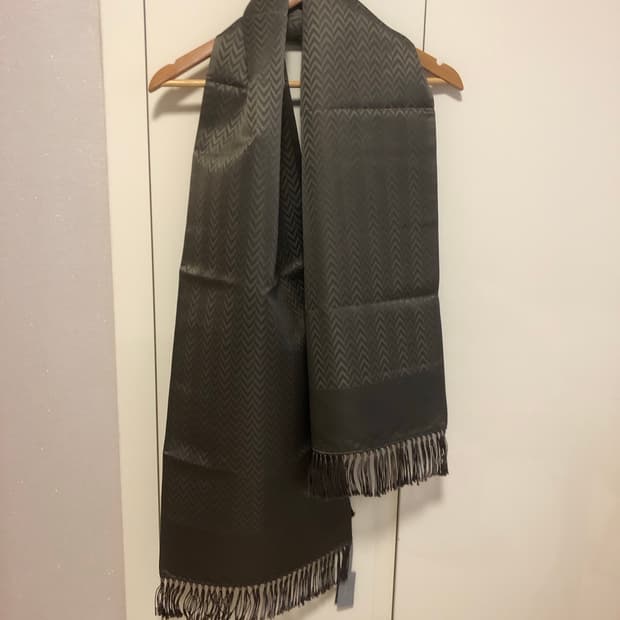 톰포드 실크 머플러 목도리