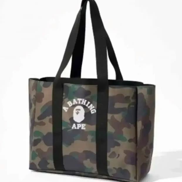 베이프 잡지부록 도트 숄더백