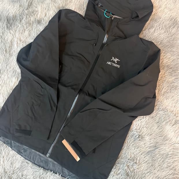 아크테릭스 바람막이 블랙 XL