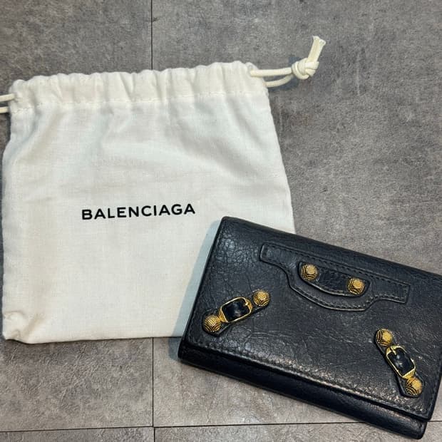 발렌시아가 자이언트 레더 스터드 카드지갑 키케이스 금장 차콜