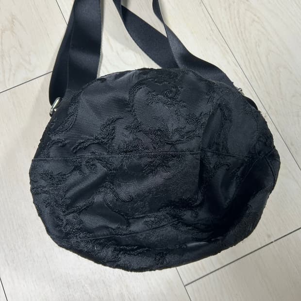 콜로신스 자카드 펌킨백 블랙