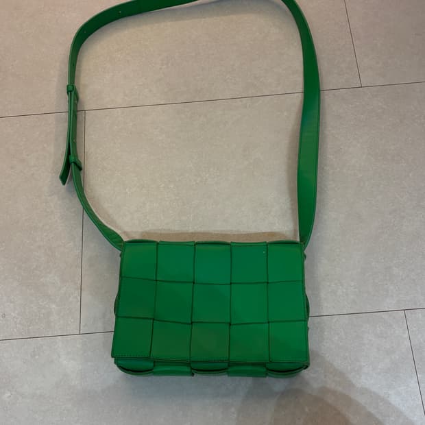 보테가 카세트백 스몰