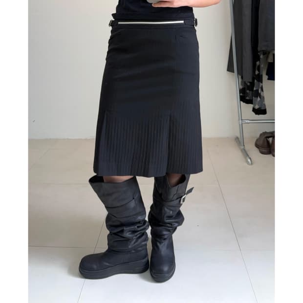 Icb 미디 스커트