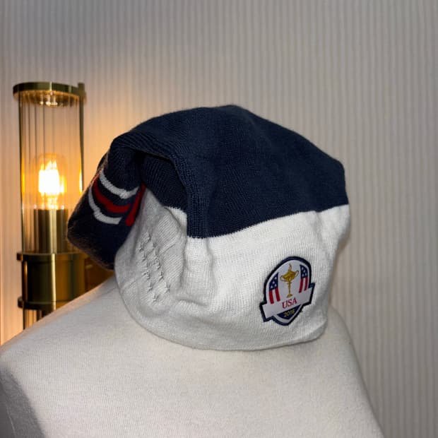 New era navy beanie