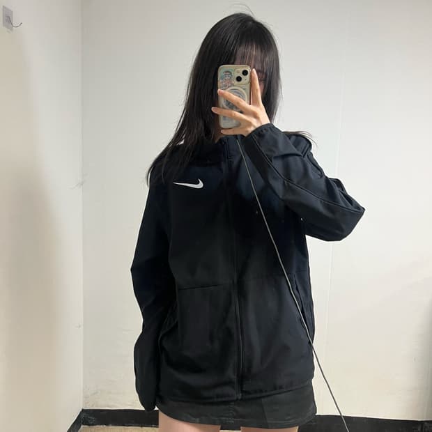 Nike Dri-FIT Windbreaker