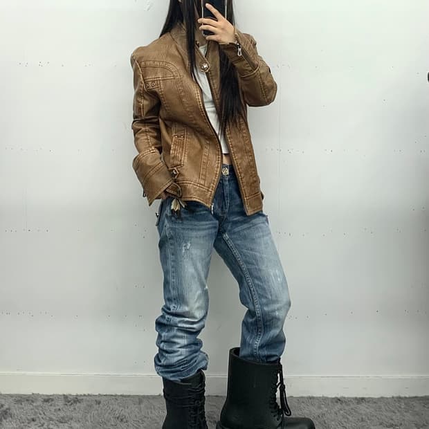 브라운 큐빅 디테일 레더자켓