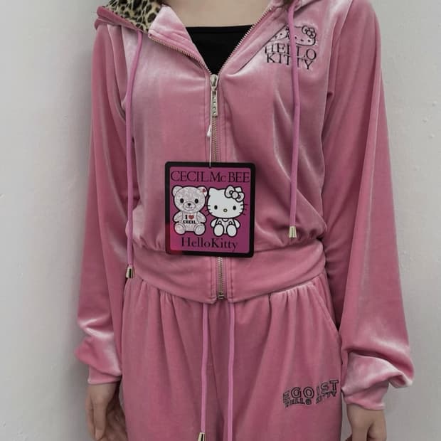 헬로키티X세실맥비 콜라보 갸루 벨로아 집업