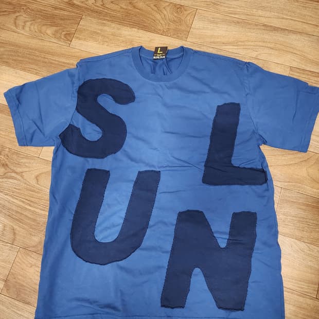 썬러브 캐피탈 반팔티셔츠 