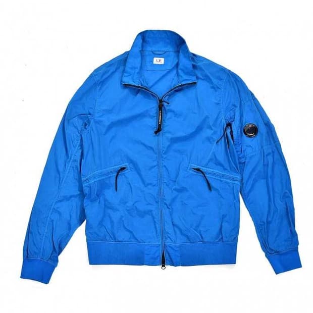 CP컴퍼니 크롬-R 렌즈 숏 봄버 자켓