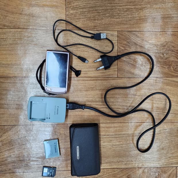 캐논 익서스 310 핑크 디지털 카메라 팝니다!