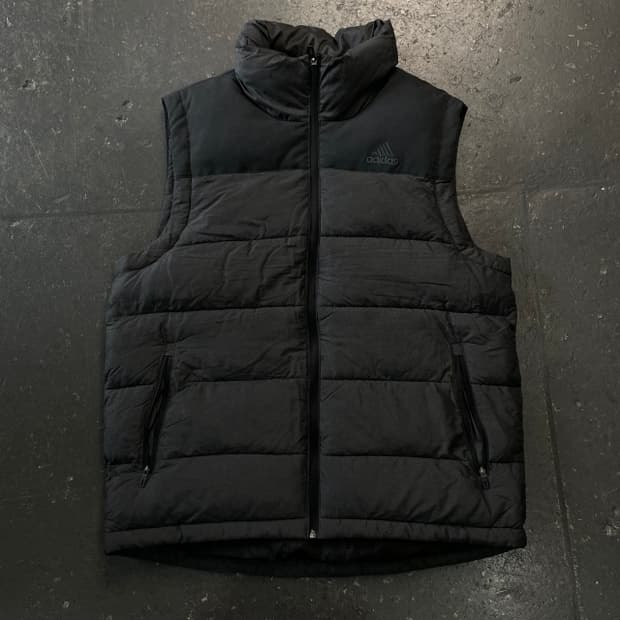 105 아디다스 패딩조끼 