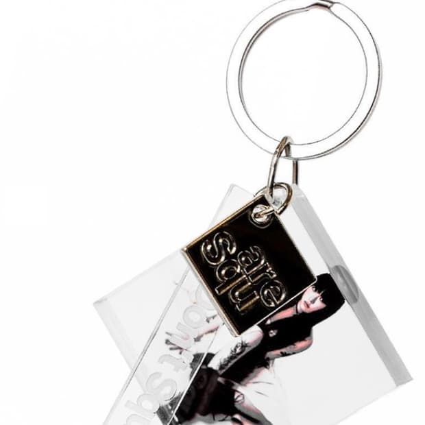 [미개봉 새상품] 백예린 스퀘어 키링 굿즈