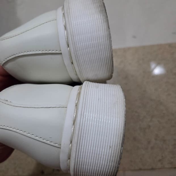 닥마 희귀 1461 화이트 270 EU42 UK8