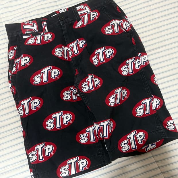 STP 시그니처 로고 하프 팬츠