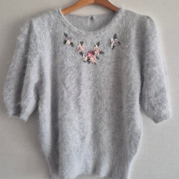 앙고라 울 45% 비즈자수 니트