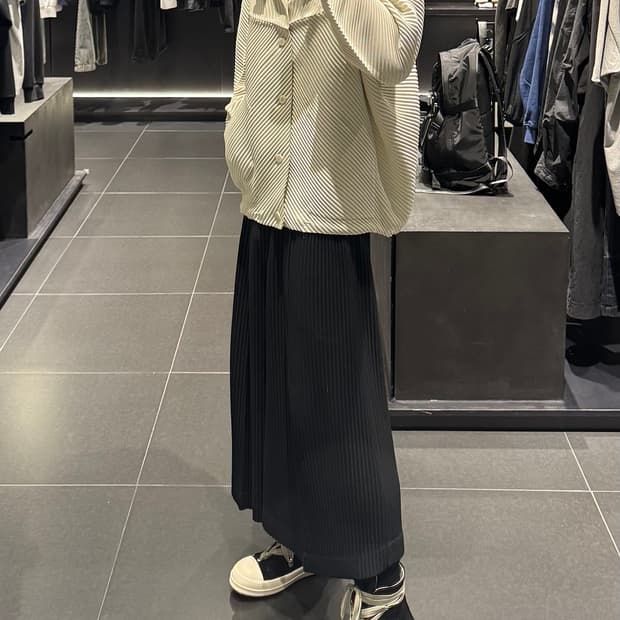 옴므플리세 25년 9월 먼슬리 하이넥자켓 2 아이보리