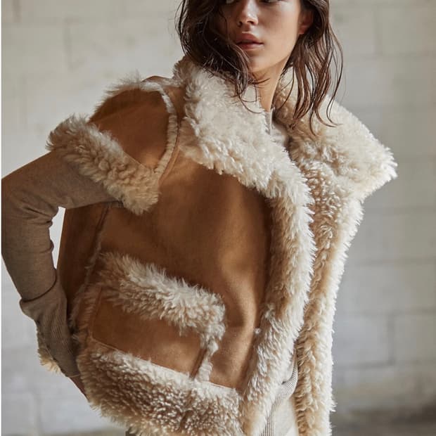 (a.riff)에이리프 하프 리버시블 무스탕 카멜