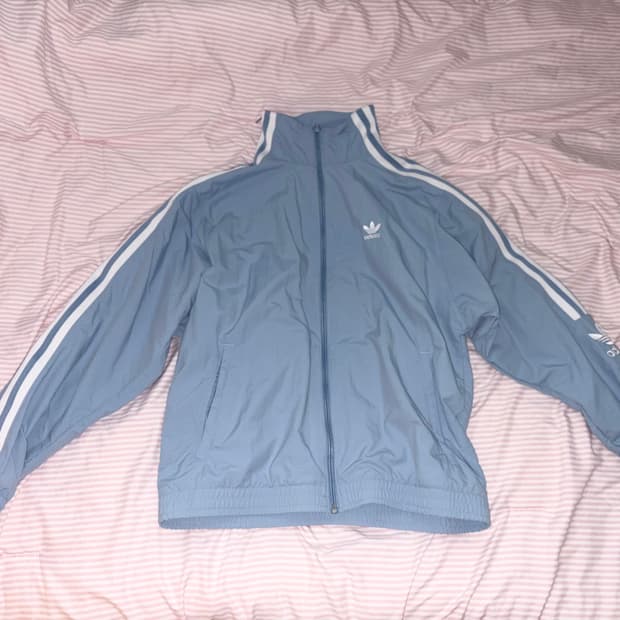 아디다스 하늘색 트랙탑 바람막이