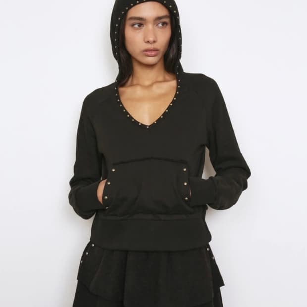 폴리수엠 스터드후디