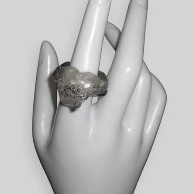 Black heart tooth ring