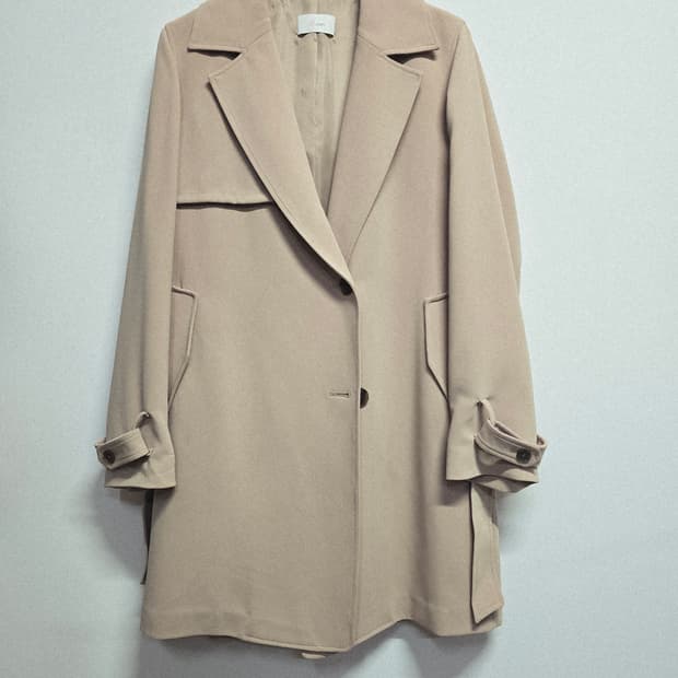 JJ지고트 베이지색 여성 코트