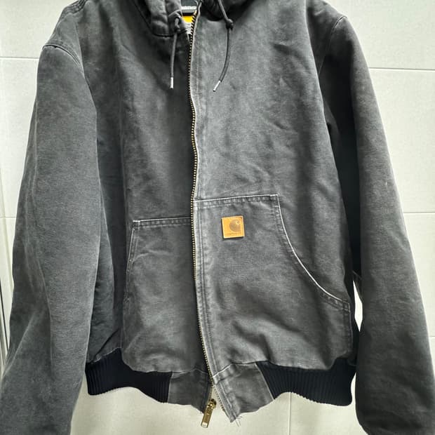 칼하트 j130 블랙 라지 판매합니다