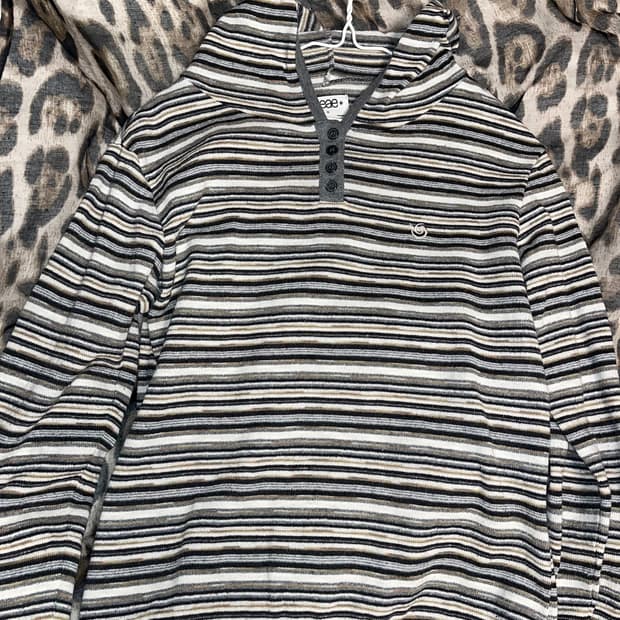 에이이에이이 후드티