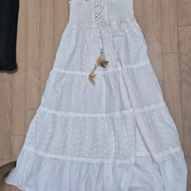 깃털아일렛 원피스