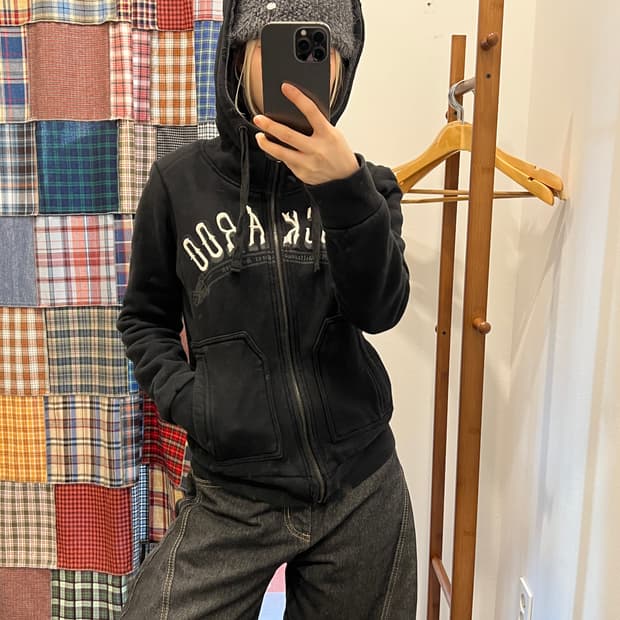 버카루 블랙 패치 후드집업