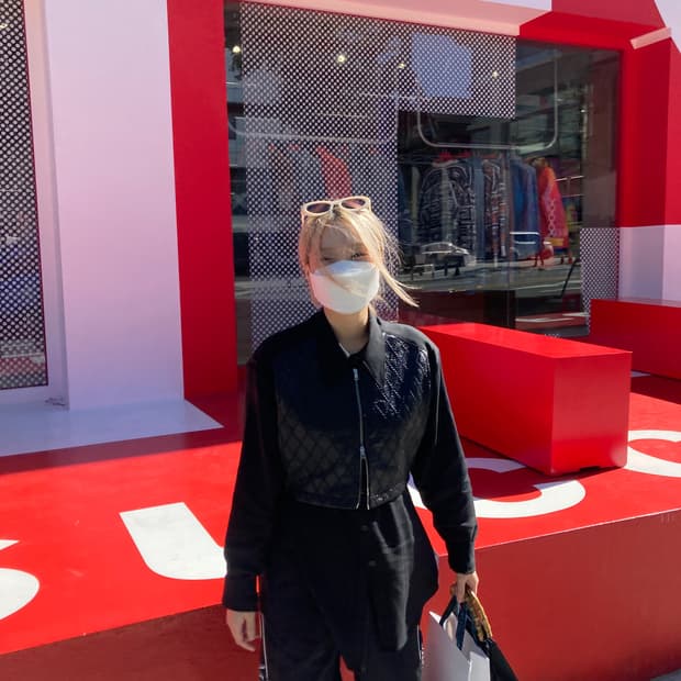 김미더영 레더 셔츠