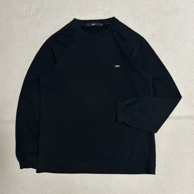 LMC 스몰로고 맨투맨