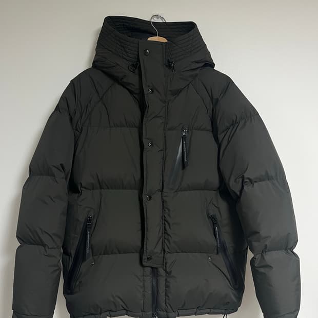 뉴발란스 이스트로그 고어텍스 다운자켓