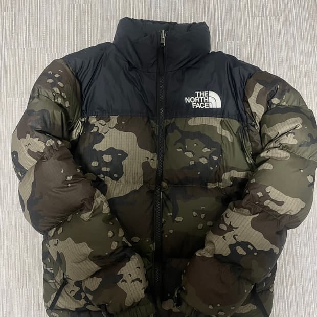 급처)노스페이스 카모 노벨티눕시 패딩 S 베이프 산산기어 미스치프 빈티지