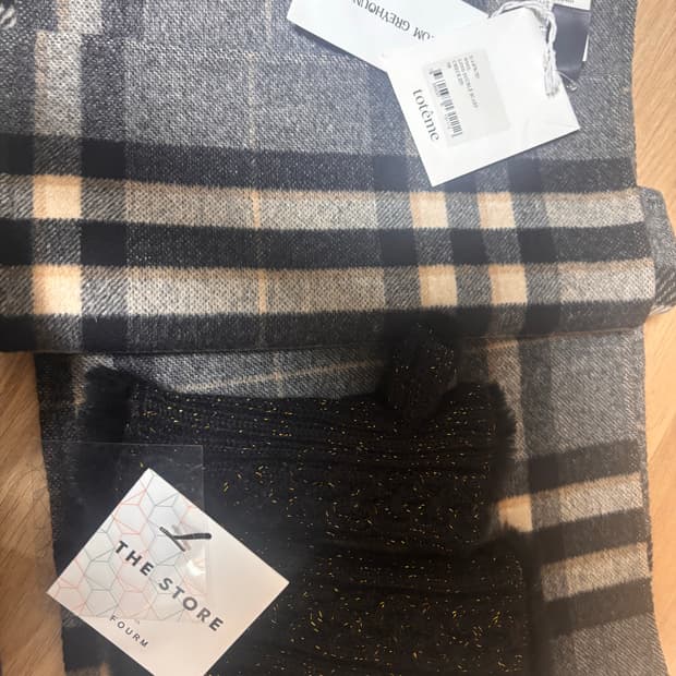 토템 체크 머플러 + 한섬 편집샵 장갑 톰그레이하운드 