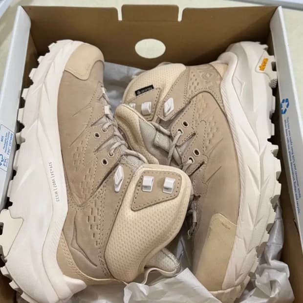 호카 카하2 고어텍스 쉬프팅 샌드 에그녹 235