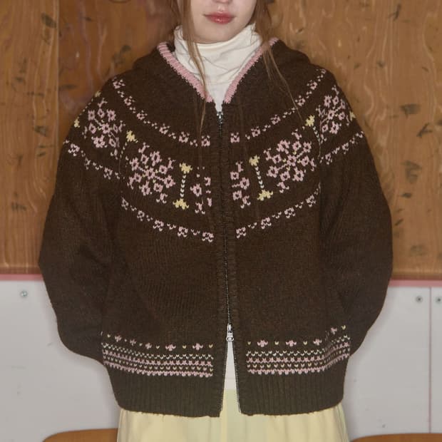 코드그라피 노르딕 패턴 후드 니트 집업 브라운