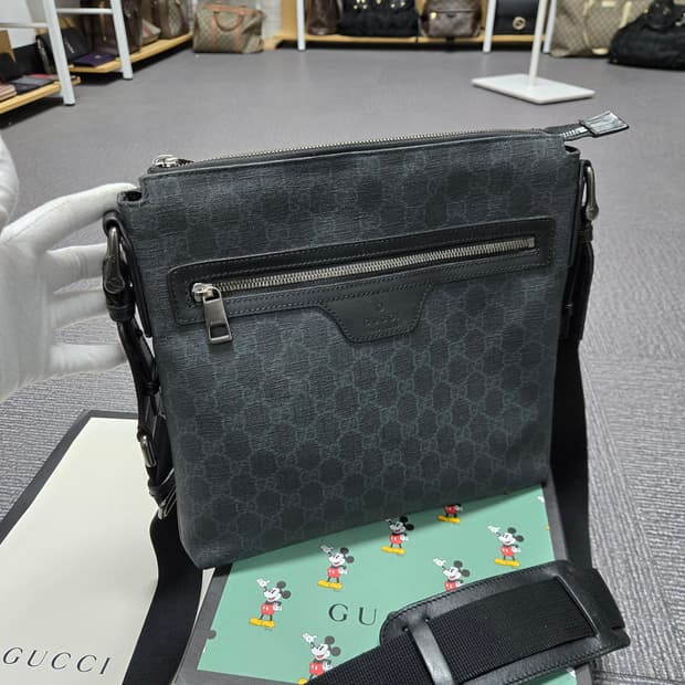 [특가][정품] 구찌 GG 블랙 메신저백