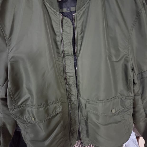 알마니익스체인지 붐버자켓 m사이즈