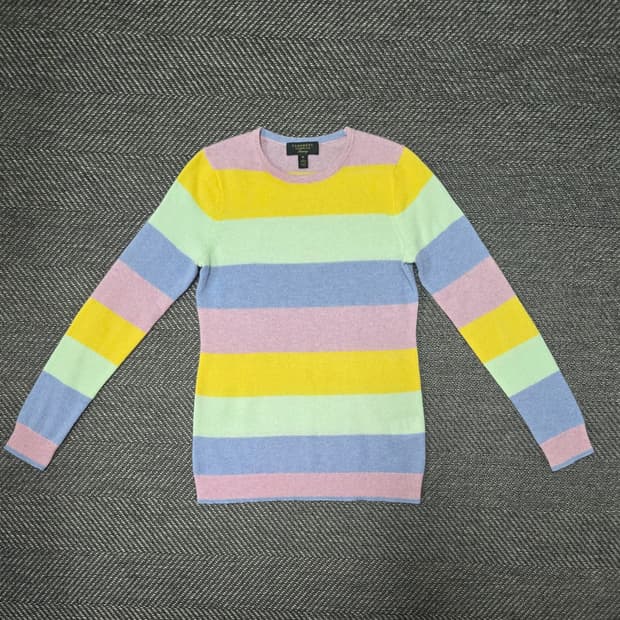 차터클럽 캐시미어100%니트 스트라이프 패턴 니트티