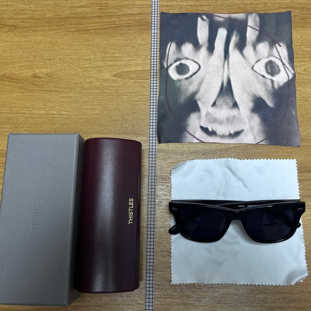 디슬스 THE THISTLE – Black & Black