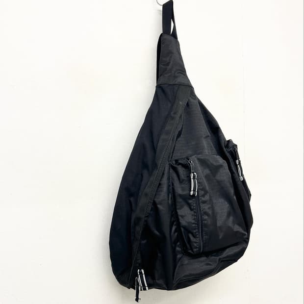 올드 갭 블랙 슬링백