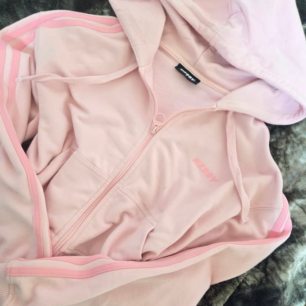 널디 딸기우유 후드집업