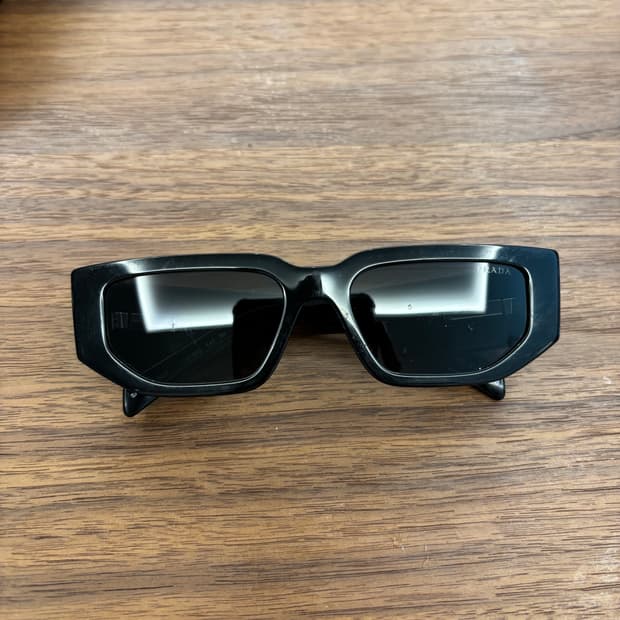 프라다 선글라스 팝니다