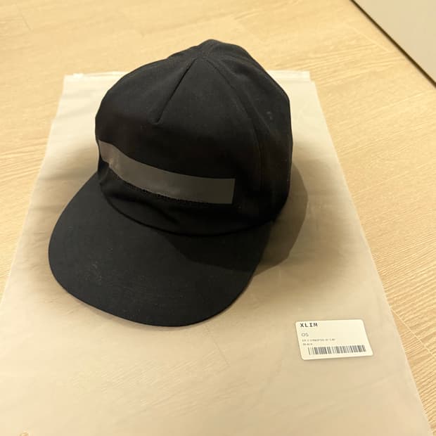 Xlim ep7 볼캡 모자 블랙
