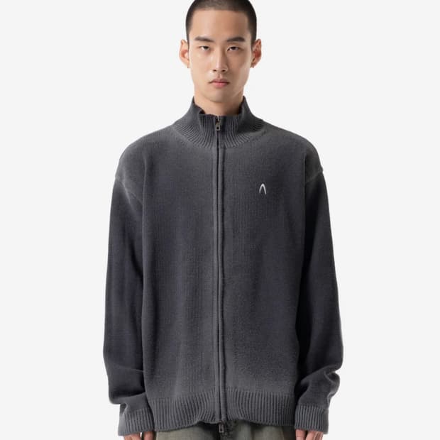 아캄 집업스웨터