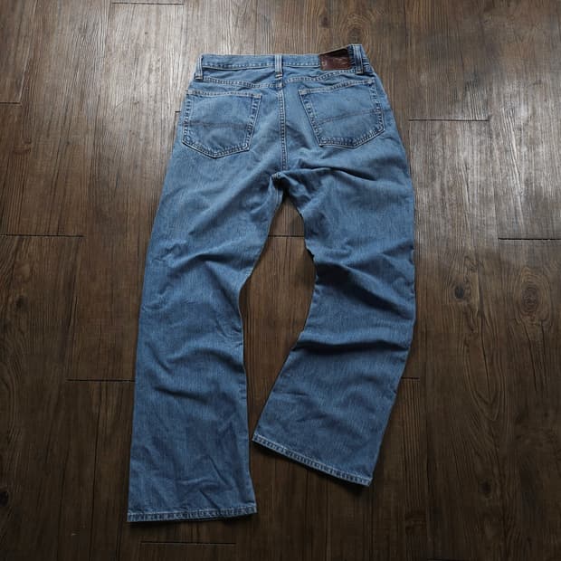 폴로 랄프로렌 클래식 핏 스트레이트 레그 데님 팬츠