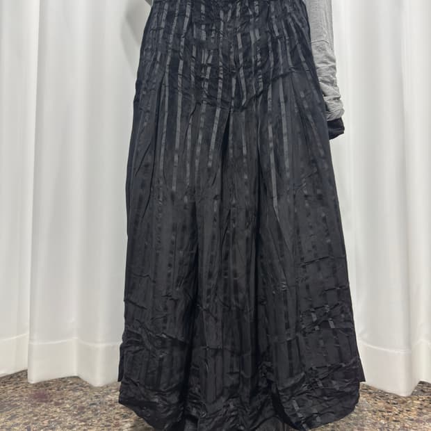 velvet design maxi skirt