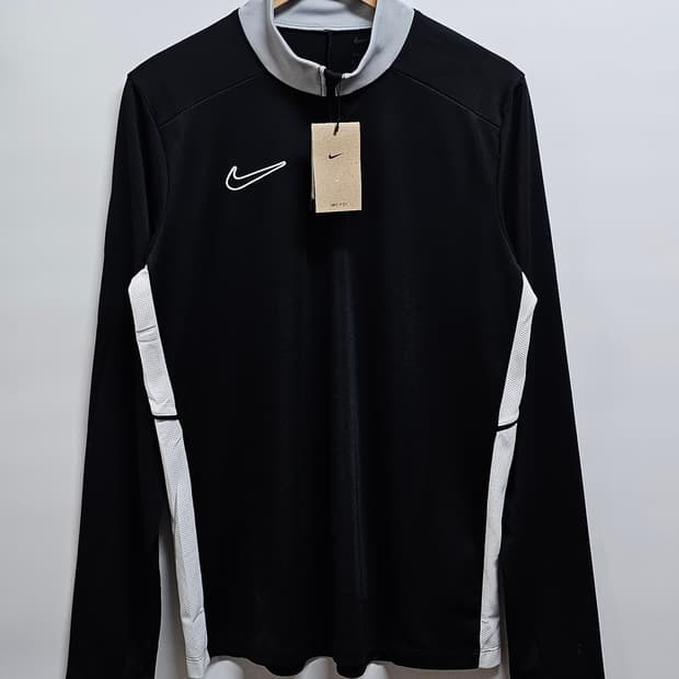 나이키 드라이핏 드릴탑 M 100 새상품